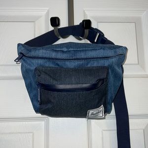 HERSHEL SUPPLY COMPANY “Seventeen” Belt Bag Fanny Pack